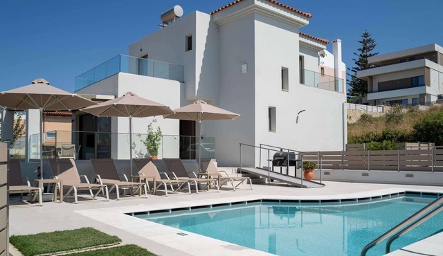 Eleni - Three Bedroom Villa, Sleeps 6