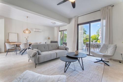 Eleon Villa