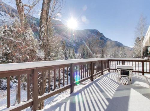 Elephant Mountain Cabin at Filoha Meadows