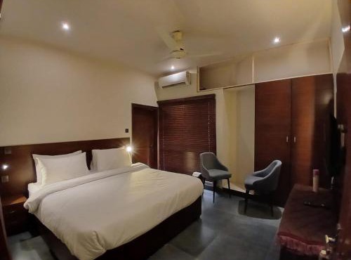 Elet Express Apartment