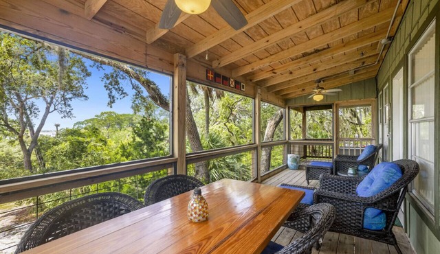 Elevated Serenity - Cedar Summit Upstairs 2BR Vacation Retreat with Breathtaking Views