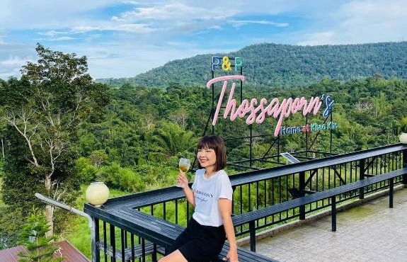 Elevated Serenity Lodge in Khao Kho