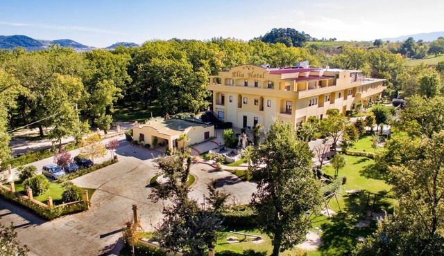 Elia Hotel