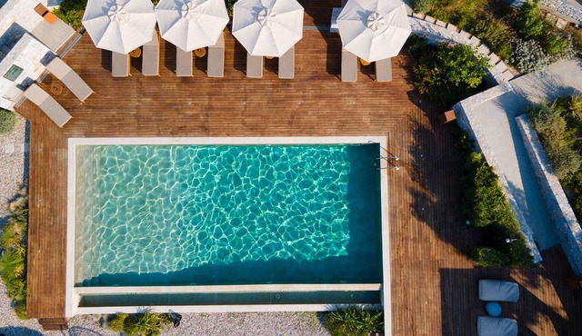 Elies Residences