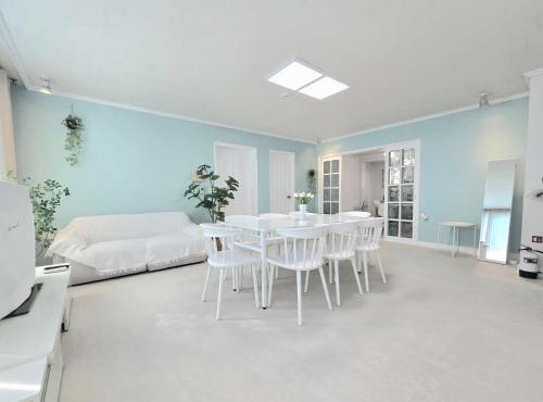Elimhouse