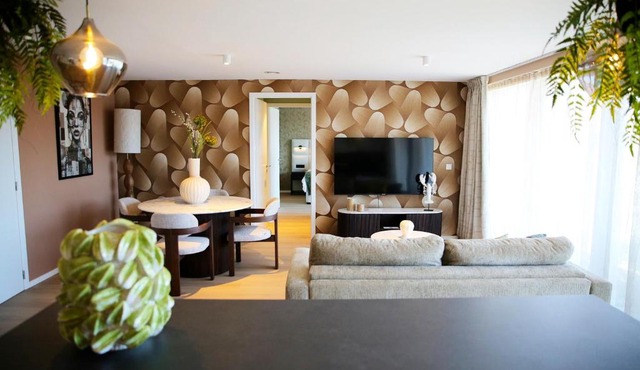 Elite Suite