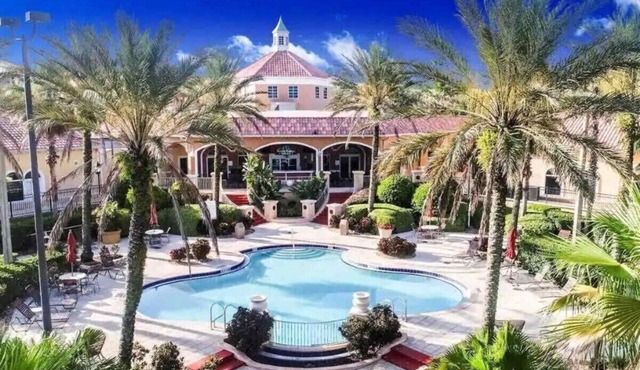 Elite updated end unit 2 min walk to resort pools & amenities. Minutes to Disney