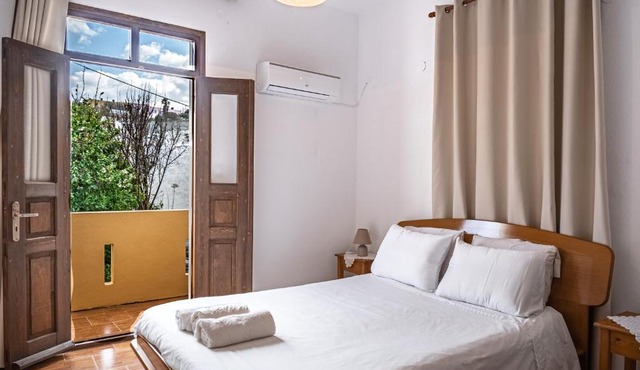 Elithas Central & Budget Stay