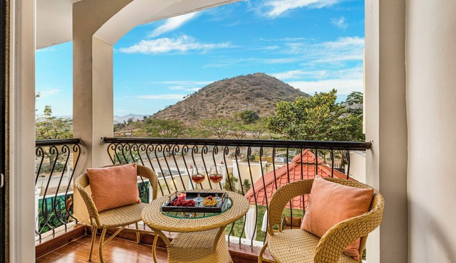 ELIVAAS Casa llios Stuning Getaway Villa