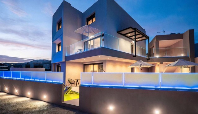 Elixir Villa 7BD 4BD 14PL - 3min walk to the beach
