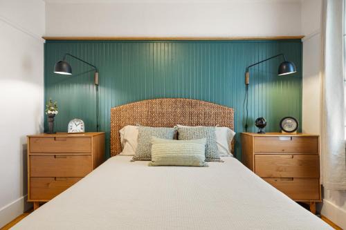 Elizabeth Page House - Charming & Modern Bungalow home