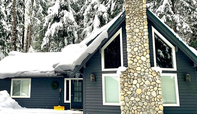Elk Meadow Chalet - Premier Mountain Home - Mt Rainier & Crystal Mountain