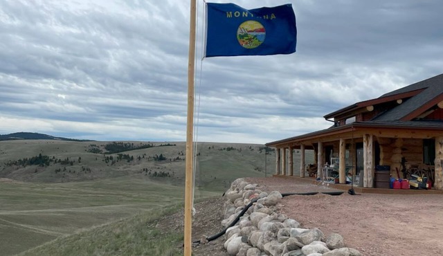 ElkView Outpost at Rock Creek Montana