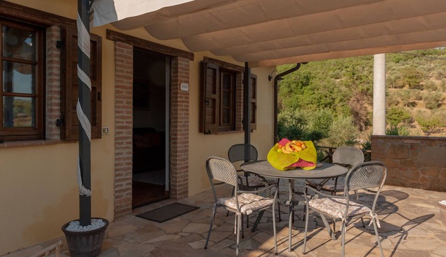 Elm Tree Apt In Farmhouse With Pool, Panicale, Italy