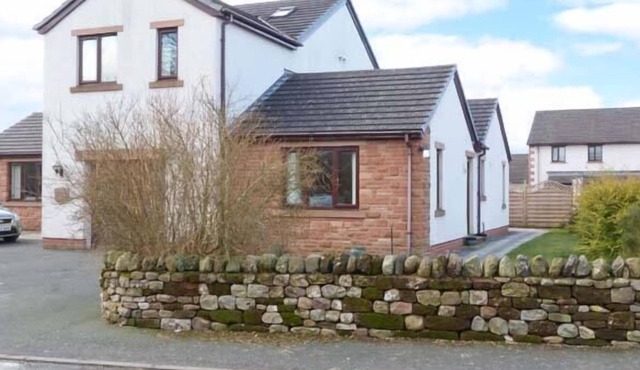 ELM TREE COTTAGE, pet friendly in Appleby-In-Westmorland