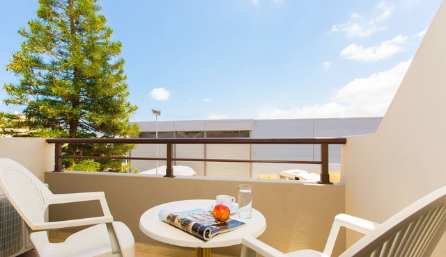 Eltina Hotel