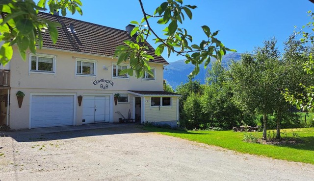 Elvebakk Bed & Breakfast