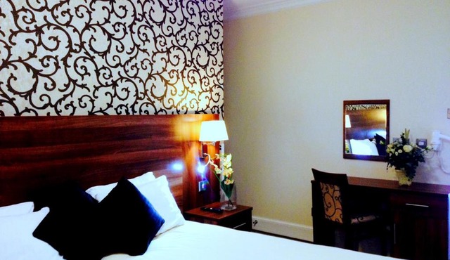Ely House Hotel