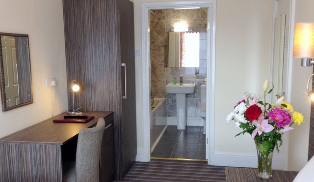 Ely House Hotel