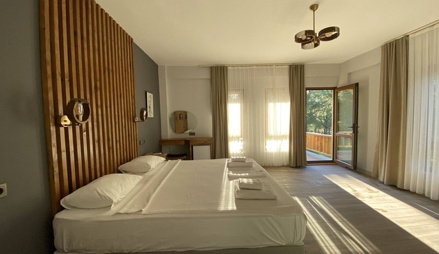 Elyada Konuk Evi (+8 Yaş)
