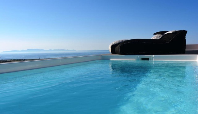 Elysian Santorini