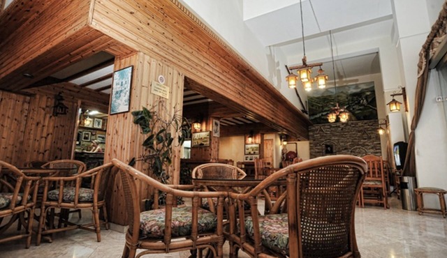Elysso Hotel