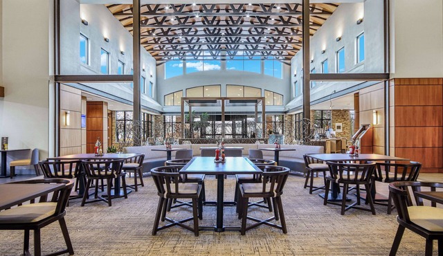 Embassy Suites by Hilton Detroit Metro Airport