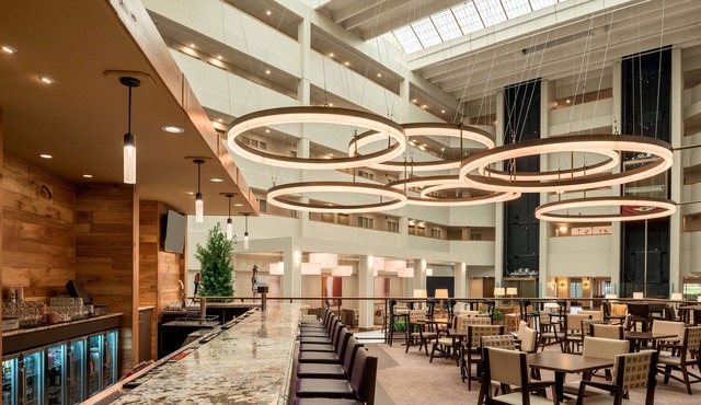 Embassy Suites by Hilton Milwaukee Brookfield