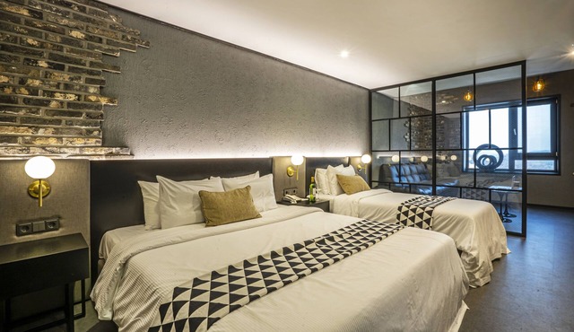 Embledon Hotel