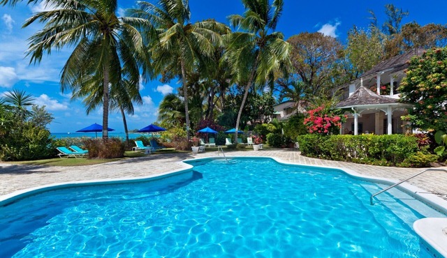 Emerald Beach 5 Aspica - A Luxury 3 Bedroom Town House on Gibbs Beach