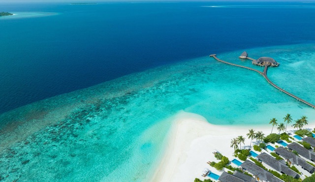 Emerald Faarufushi Resort & Spa