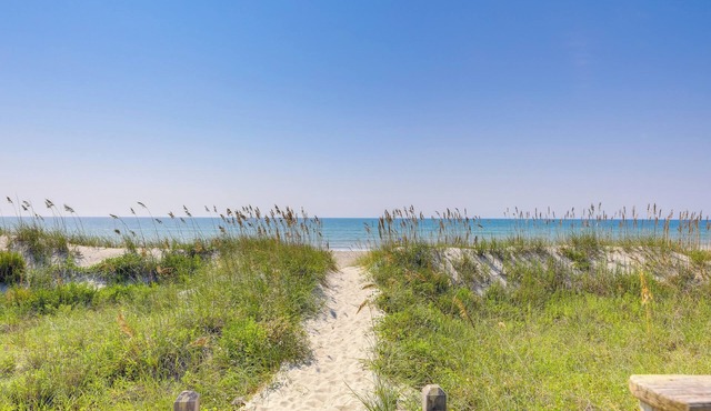 Emerald Isle Vacation Rental, Walk to Beach!