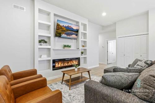 Emerald Retreat 3BR | Work-Ready | Fast Wi-Fi