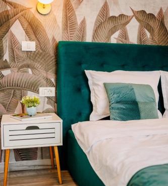 Emerald Suite - Private Parking & Self Check-In