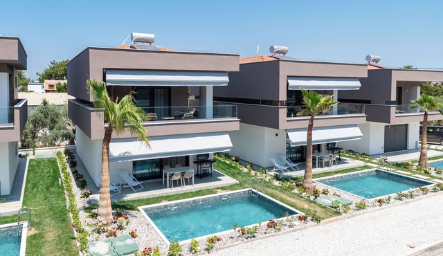 Emerald Three-Bedroom Villa with Private Pool