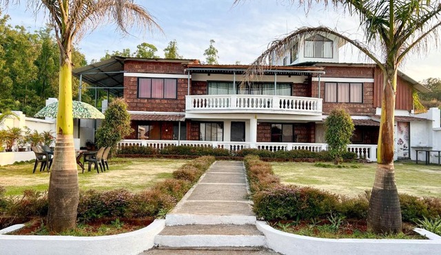 Emerald Villa