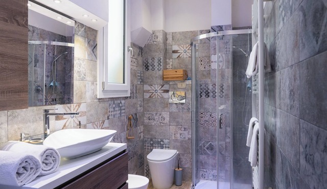 Emilia Suite Home