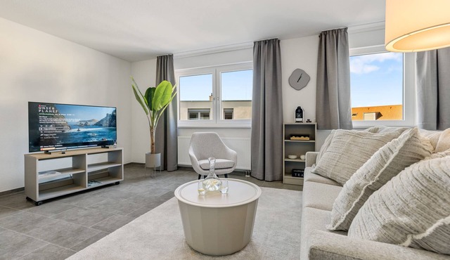 EMPiRE: Duplex Apartment | Netflix | Parking | City
