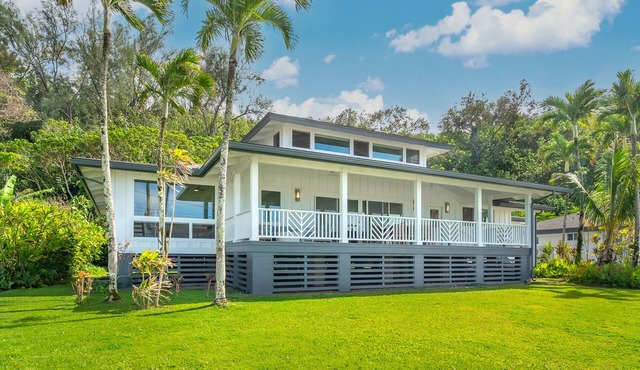 Enchanted Beachfront Home at Beautiful Anini Beach A/C! TVNC-5078