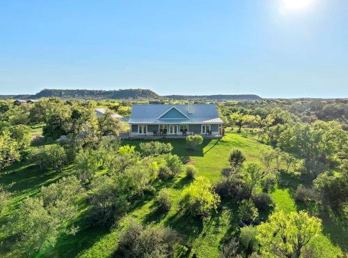 Enchanted Rockview House - 3 Bedroom - Firepit