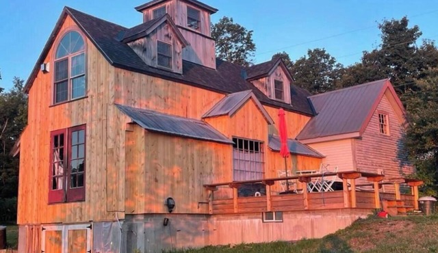 Enchanting barn in E Dover with 50 mile view