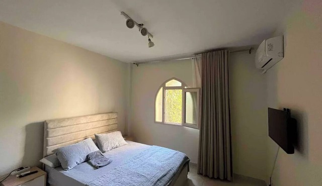 Enchanting garden studio fully airconditioned