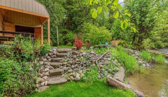 Enchanting studio cabin in Granite Falls! nFor the off grid nature lover.