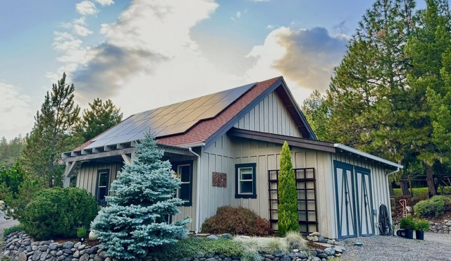 Enchanting Wine Country Cottage in the heart of Southern Oregon wine country