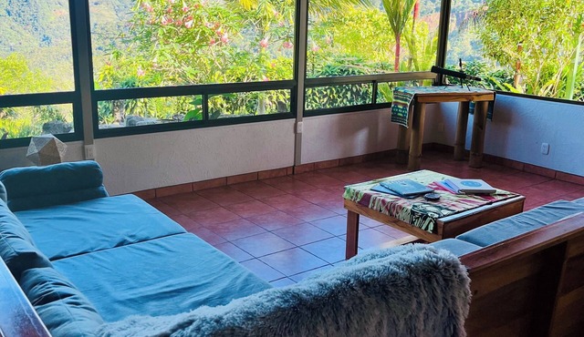 Enchanting zen home for friends and family, sleeps up to 8, kid friendly!