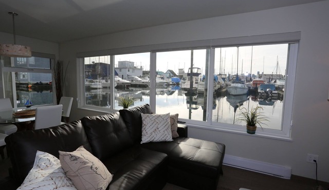 Encounter paradise at the oceans edge in a high-end floating home! Pets welcome.