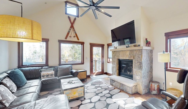 End-Unit Condo w/Beautiful Blue River & Mountain Views, Free WiFi, & Deck
