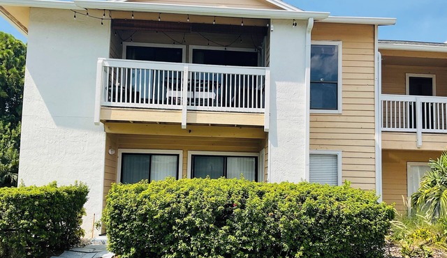 Endless amenities & great location condo in Palm Harbor.