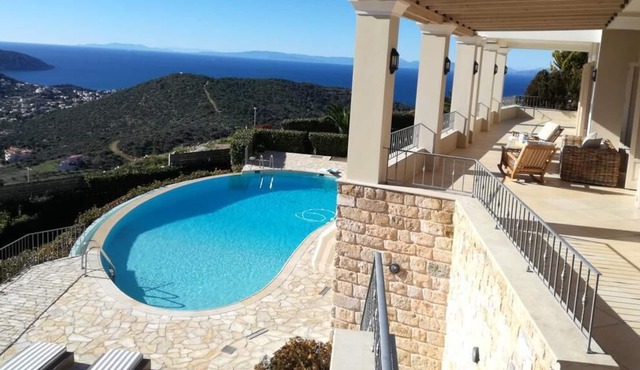 Endless Blue Villa Sarwnida