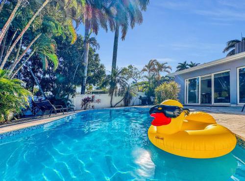 Endless Summer - Heated Pool - 6 minutes to the Beach